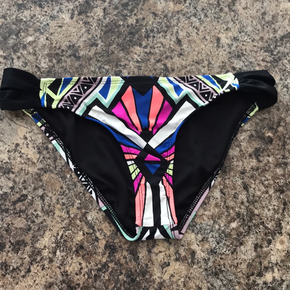 🌵Hurley Swimsuit Bikini Bottoms Medium